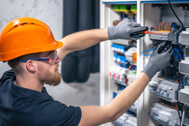 Best Electrical Contractors for Businesses  in Mariemont, OH